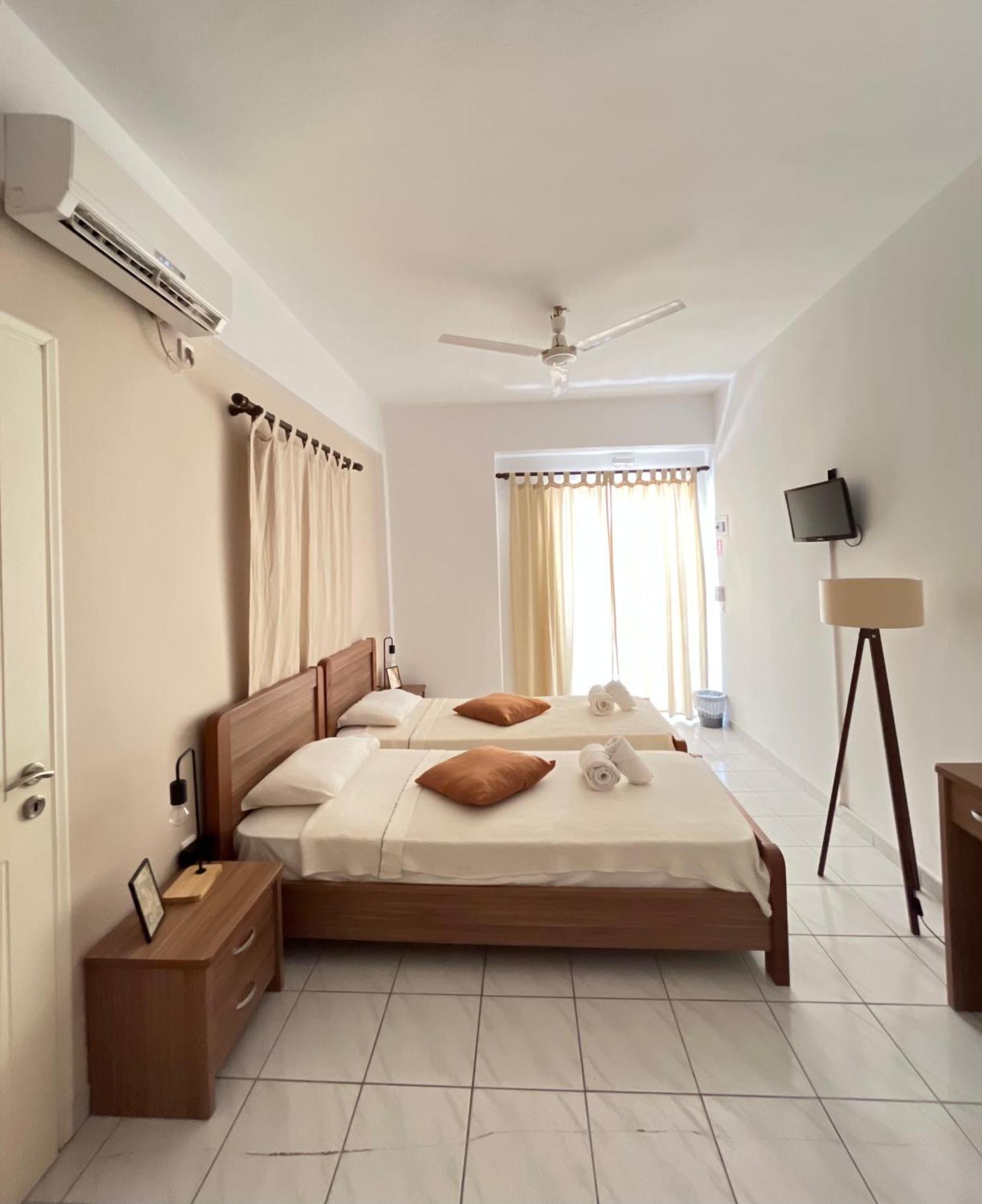 Koutrakis Rooms Finikounta Exterior photo