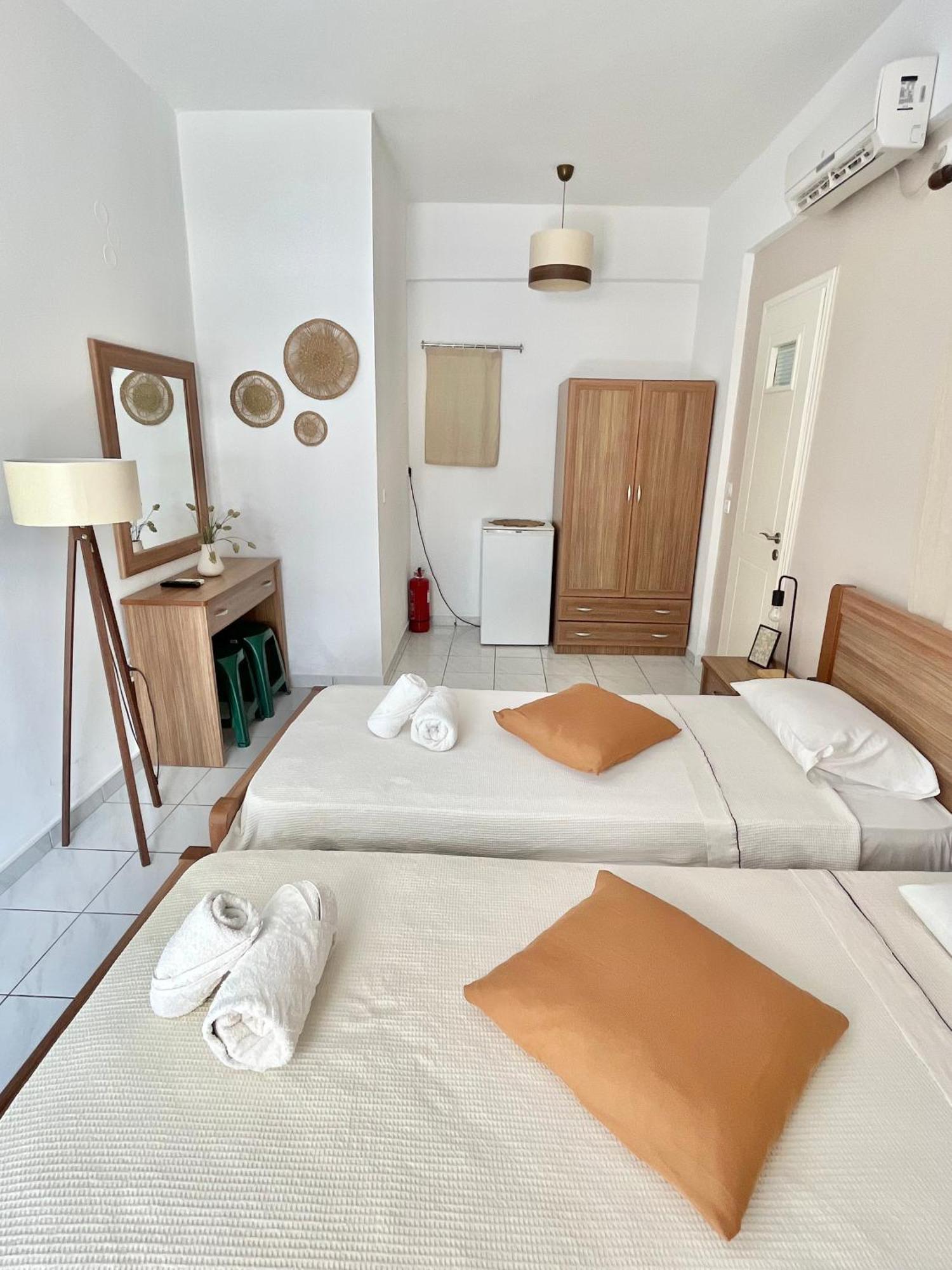 Koutrakis Rooms Finikounta Exterior photo