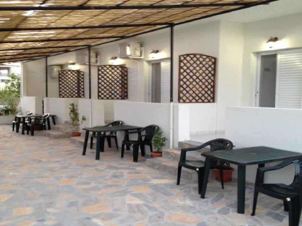 Koutrakis Rooms Finikounta Exterior photo